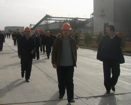 國(guó)家農(nóng)業(yè)部、財(cái)政部以及甘肅省農(nóng)業(yè)廳、財(cái)政廳等領(lǐng)導(dǎo)到公司考察調(diào)研