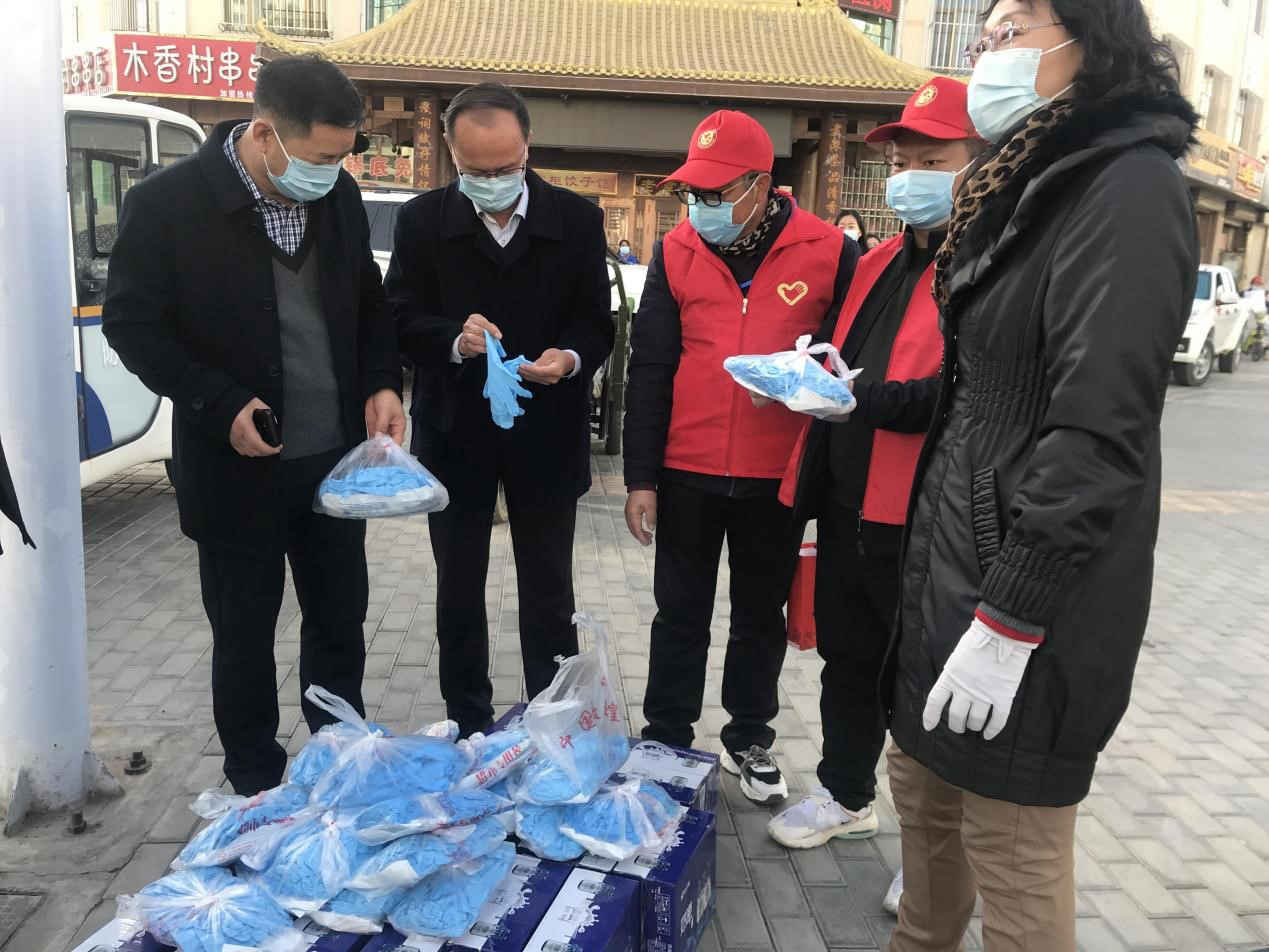 馬宗?？赐繂?wèn)疫情防控一線黨員職工